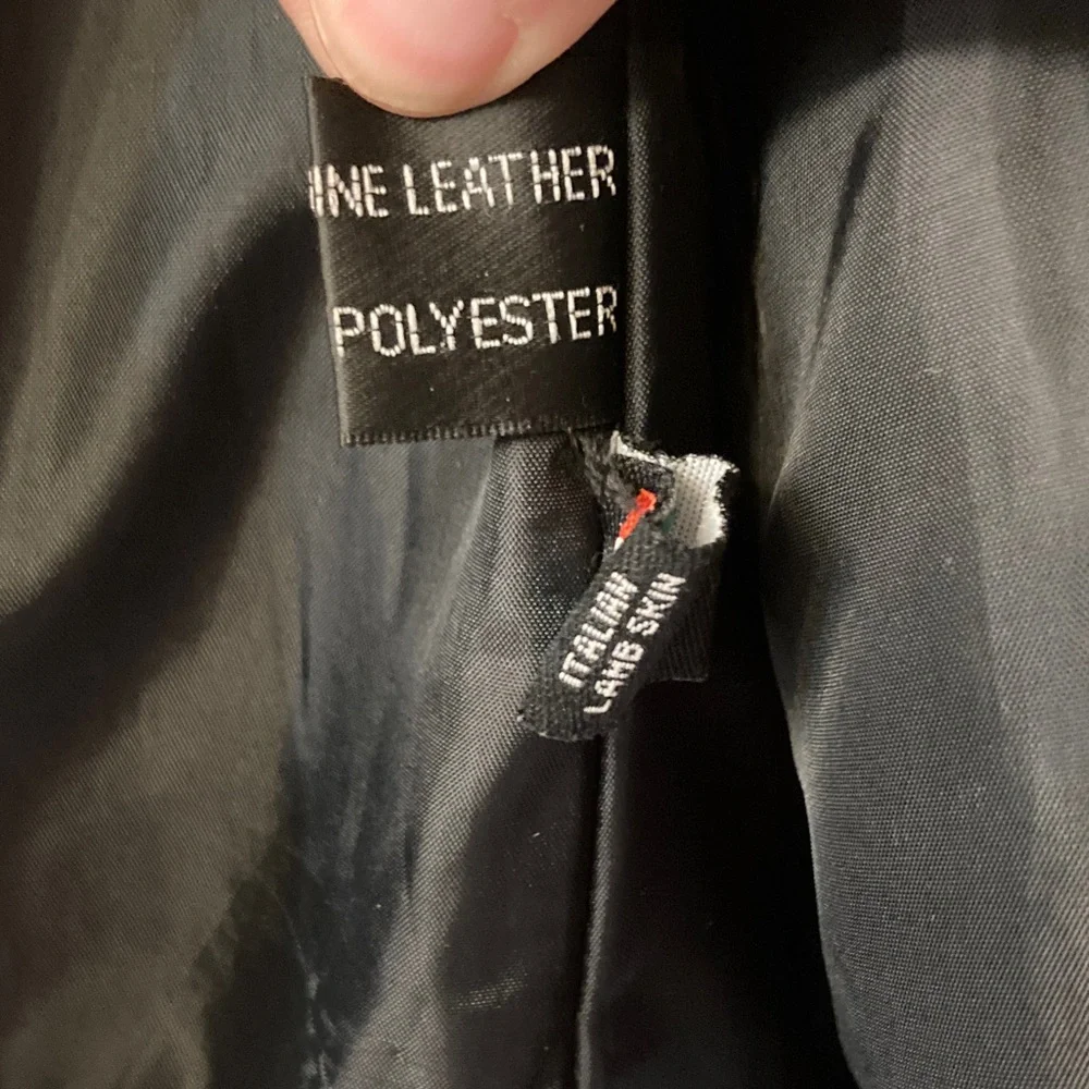 DKNY Women's Sleek Black Leather Jacket - Picture 10 of 10